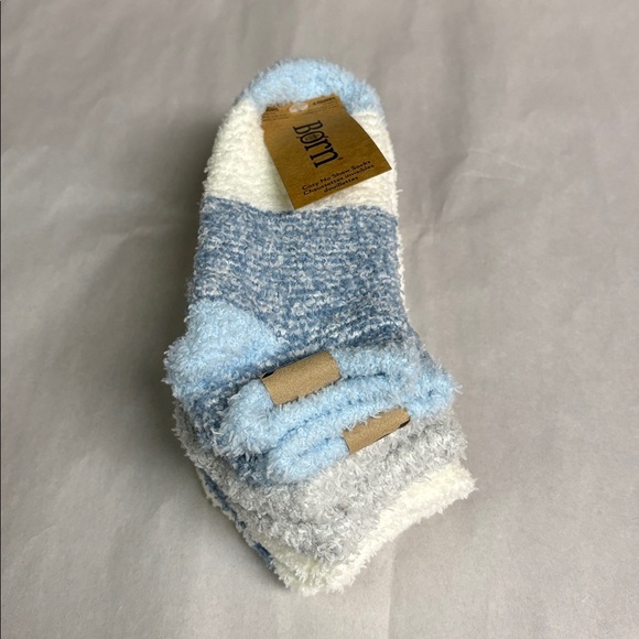 New Born Socks Women’s 4 Pair Blue & White Plush Soft Cozy No Show Socks Casual - Picture 2 of 13